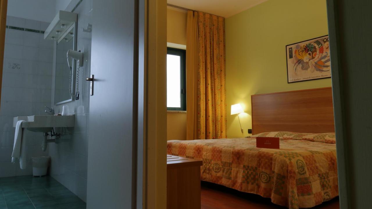 Hotel Romanisio Fossano Exterior photo